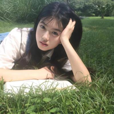 月球的黑暗面 海报